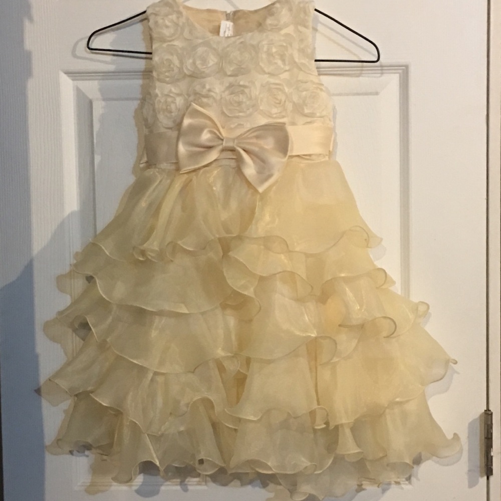 Size 10 Girls cream formal dress